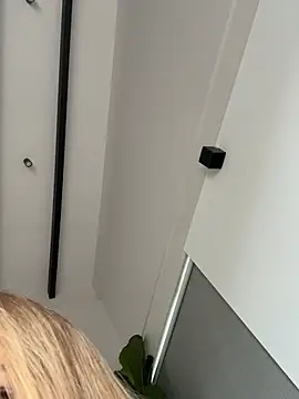 curchez  online show from 02/18/26, 08:16