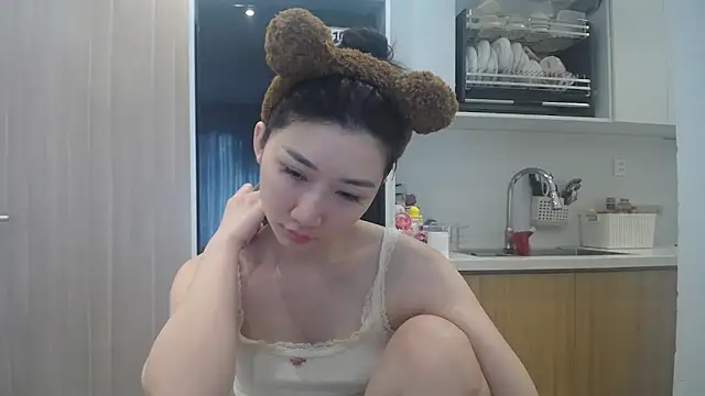 Asiagirll online show from 06/05/26, 01:23