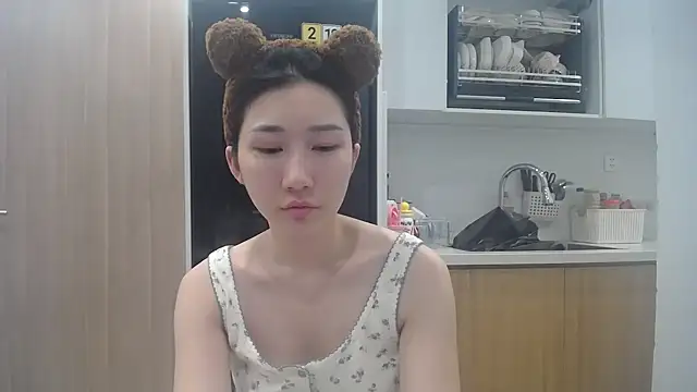 Snapshot of Asiagirll chatting on 06/18/26, 03:38 Asiagirll online show from 06/18/26, 03:38