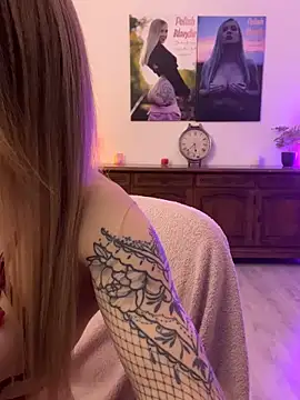 Cute-Alice online show from 12/05/25, 08:05