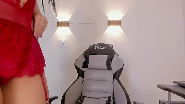 Hanna Risso online show from 03/09/26, 05:50