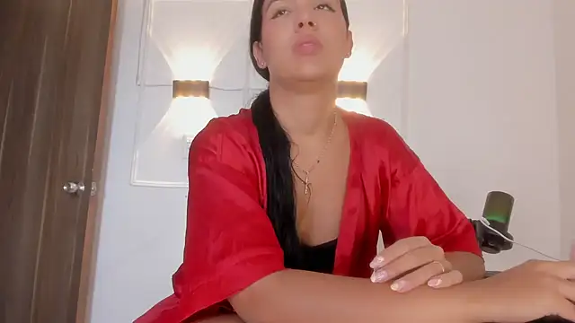Snapshot of Hanna_Risso chatting on 05/22/26, 06:02 Hanna Risso online show from 05/22/26, 06:02