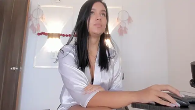Hanna Risso online show from 07/21/26, 06:54