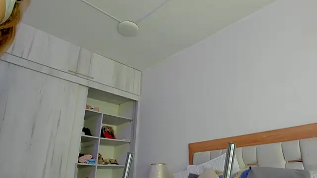 elena mature online show from 10/31/25, 03:57