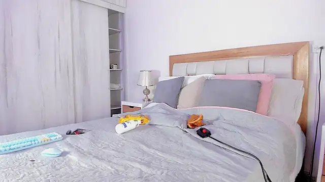 elena mature online show from 11/15/25, 07:21