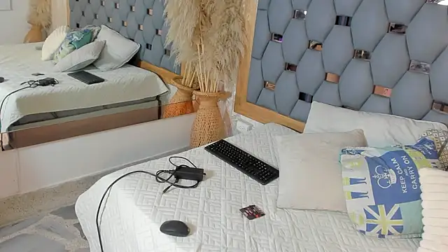 elena mature online show from 03/29/26, 02:06