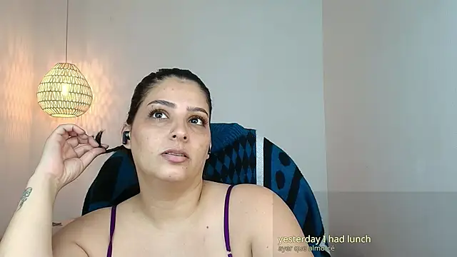 Snapshot of YummyAnna_ chatting on 05/08/26, 08:14 YummyAnna online show from 05/08/26, 08:14