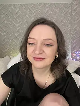 Snapshot of EvaBarsa_ chatting on 12/13/24, 06:10 EvaBarsa  online show from 12/13/24, 06:10