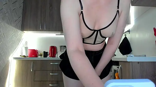 Snapshot of EvaBarsa_ chatting on 09/19/25, 02:35 EvaBarsa  online show from 09/19/25, 02:35