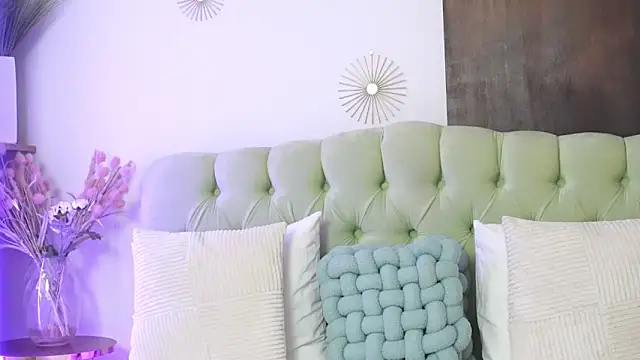 Britney Lynn online show from 12/05/25, 04:54