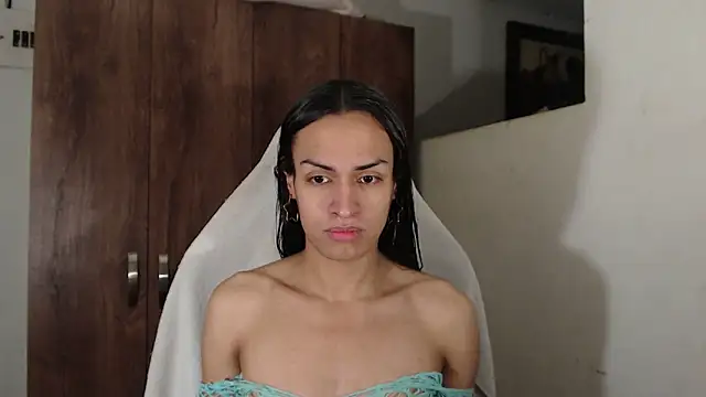 Snapshot of angie_tssex chatting on 09/30/25, 07:41 angie tssex online show from 09/30/25, 07:41