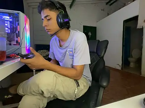 Max TheHorseDick online show from 03/25/26, 06:30