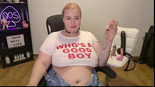 Snapshot of MargotGrey chatting on 06/16/26, 11:57 MargotGrey online show from 06/16/26, 11:57