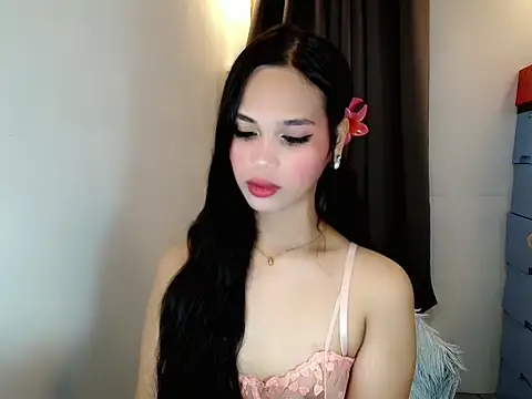 Snapshot of Webcumcutie chatting on 04/25/26, 05:32 Webcumcutie online show from 04/25/26, 05:32