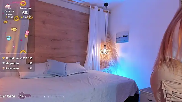 halaaa 1 online show from 11/21/25, 12:10