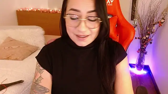 lucy luu  online show from 12/11/24, 10:27