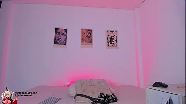 Moonlight1002 online show from 11/13/25, 04:55