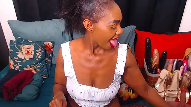 sexybootylicious online show from 10/17/25, 01:35