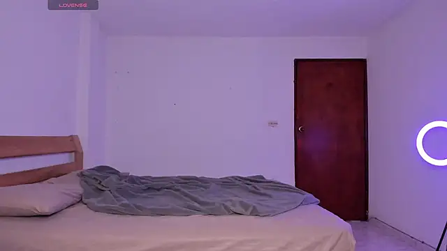 Snapshot of MitchellXD chatting on 01/05/25, 12:10 MitchellXD online show from 01/05/25, 12:10