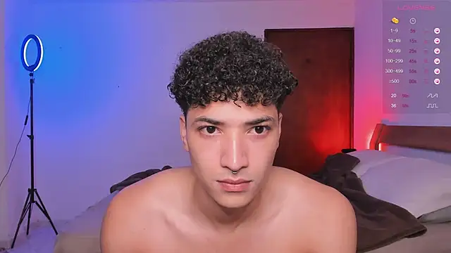 Snapshot of MitchellXD chatting on 01/25/25, 04:03 MitchellXD online show from 01/25/25, 04:03