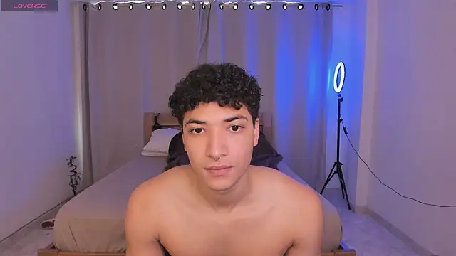 Snapshot of MitchellXD chatting on 02/18/25, 03:10 MitchellXD online show from 02/18/25, 03:10