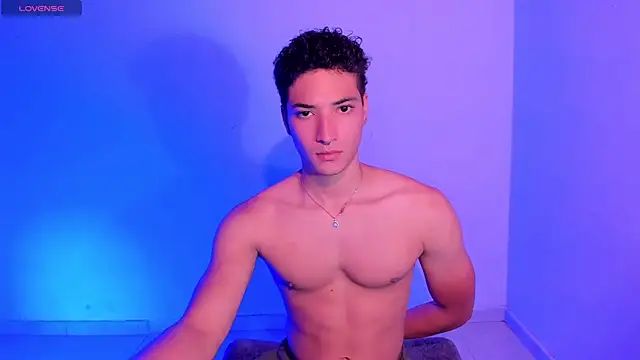 Snapshot of MitchellXD chatting on 09/14/25, 06:29 MitchellXD online show from 09/14/25, 06:29