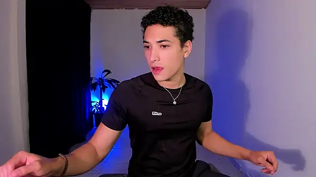 Snapshot of MitchellXD chatting on 12/04/25, 01:26 MitchellXD online show from 12/04/25, 01:26