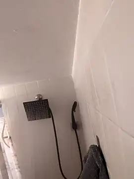 JadaSkyy online show from 12/01/25, 05:07