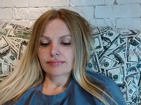 Angel girllovemy online show from 10/01/25, 08:42