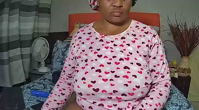 Snapshot of missboobsxx chatting on 01/17/25, 06:54 missboobsxx online show from 01/17/25, 06:54