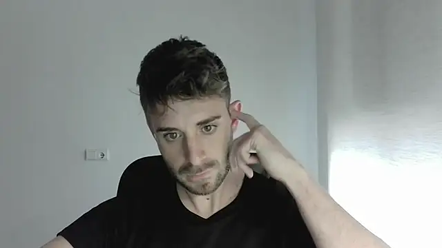 Snapshot of vargas90 chatting on 04/21/26, 10:21 vargas90 online show from 04/21/26, 10:21