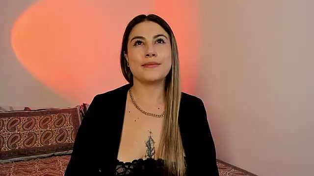 amelie collins online show from 03/20/25, 02:19