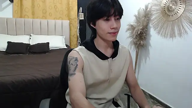 Snapshot of Elio-cam chatting on 06/07/26, 05:22 Elio-cam online show from 06/07/26, 05:22
