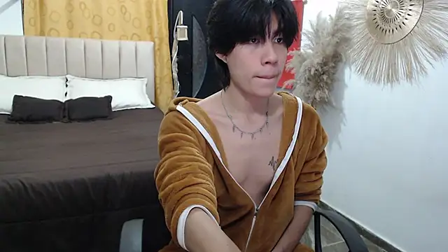 Elio-cam online show from 07/22/26, 08:50