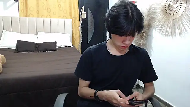 Elio-cam online show from 07/23/26, 08:34