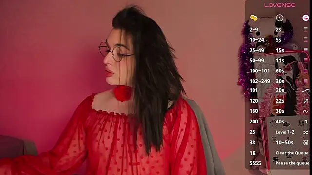 Snapshot of YsabellViveris chatting on 12/27/24, 01:28 YsabellViveris online show from 12/27/24, 01:28