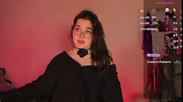 Snapshot of YsabellViveris chatting on 01/05/25, 03:34 YsabellViveris online show from 01/05/25, 03:34