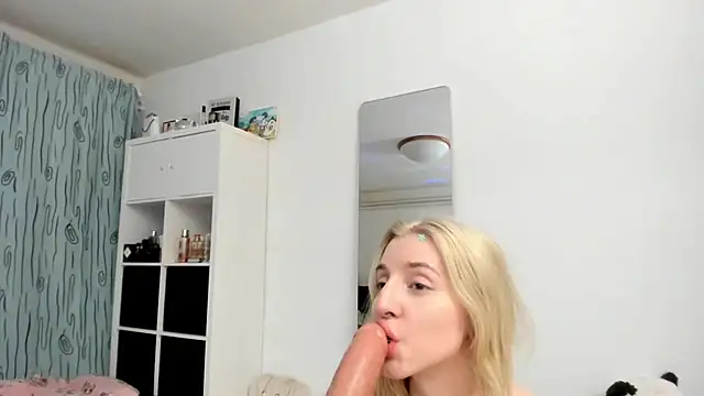 KenzieDawton online show from 02/14/26, 07:21