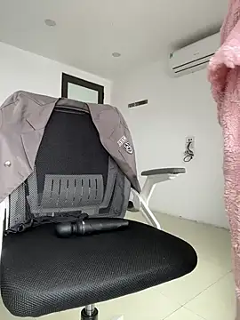 Shyn   online show from 03/08/25, 08:22