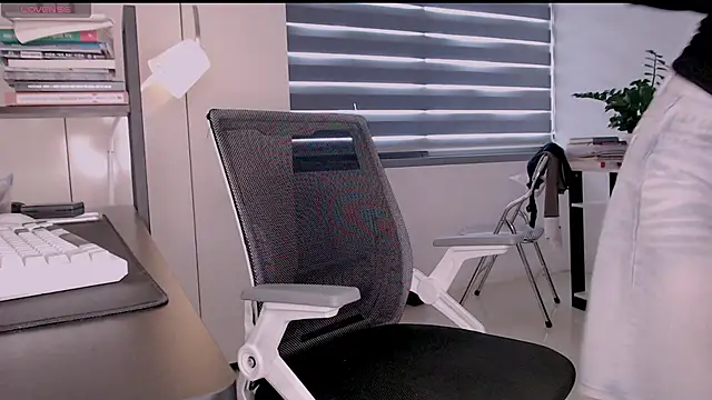 Shyn   online show from 02/25/26, 03:49