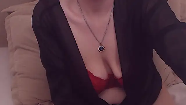 Snapshot of RebeccaNoble chatting on 04/27/26, 03:04 RebeccaNoble online show from 04/27/26, 03:04