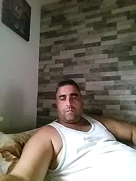 ADRIAN ADI40 online show from 10/17/25, 07:44