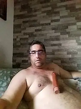 ADRIAN ADI40 online show from 05/03/26, 04:07
