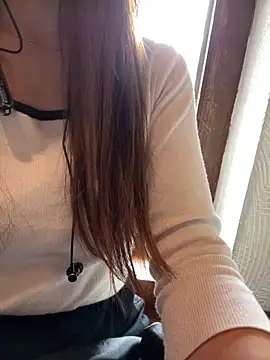 Snapshot of Tw_Zoella chatting on 12/20/24, 05:14 Tw Zoella online show from 12/20/24, 05:14