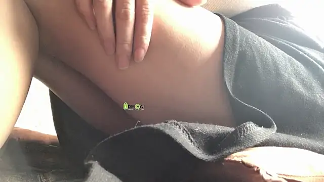 Snapshot of Tw_Zoella chatting on 12/24/24, 06:11 Tw Zoella online show from 12/24/24, 06:11