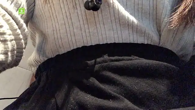 Snapshot of Tw_Zoella chatting on 01/16/25, 04:49 Tw Zoella online show from 01/16/25, 04:49