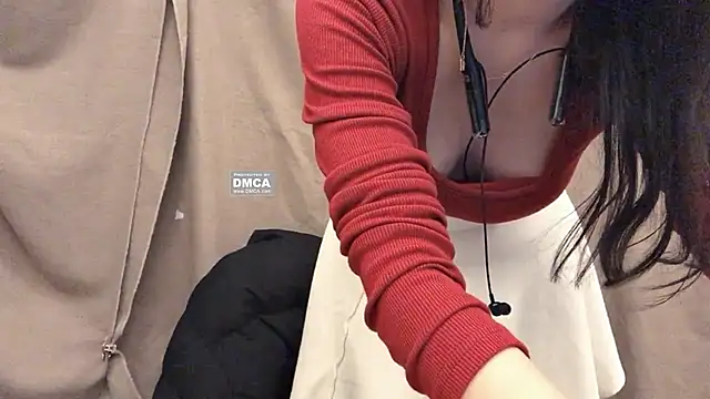 Snapshot of Tw_Zoella chatting on 01/29/25, 12:02 Tw Zoella online show from 01/29/25, 12:02