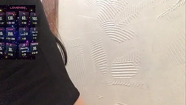 Snapshot of Tw_Zoella chatting on 01/30/25, 10:19 Tw Zoella online show from 01/30/25, 10:19