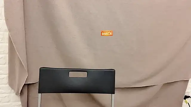 Snapshot of Tw_Zoella chatting on 02/28/25, 02:53 Tw Zoella online show from 02/28/25, 02:53