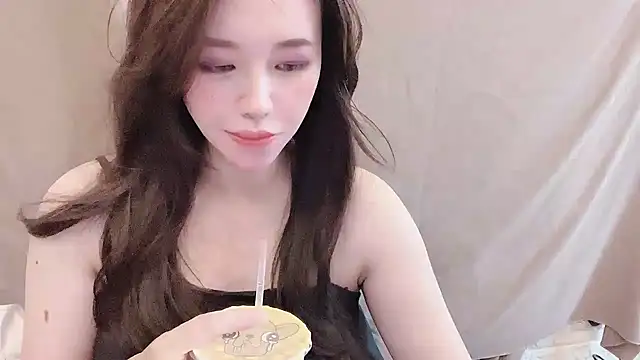 Snapshot of Tw_Zoella chatting on 09/24/25, 07:01 Tw Zoella online show from 09/24/25, 07:01